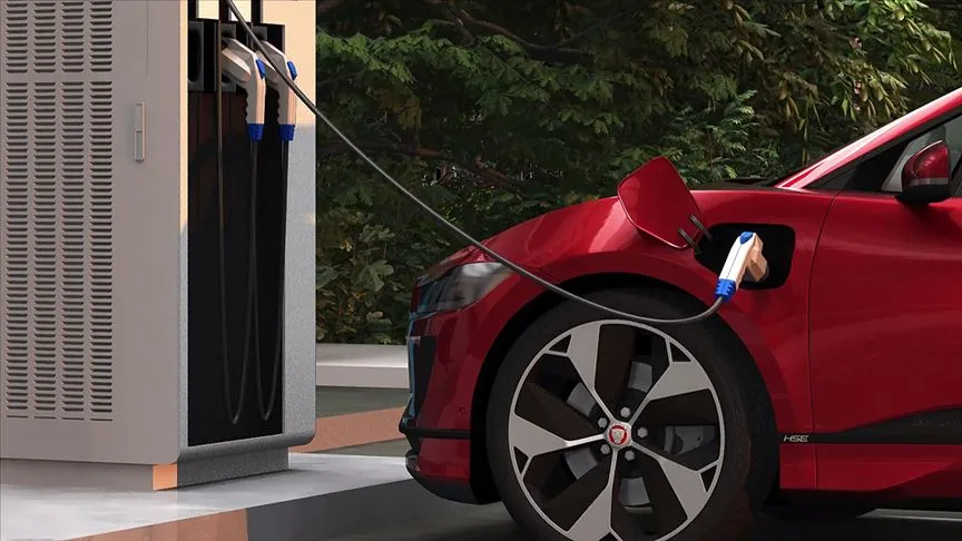 Almanya’dan Elektrikli Araçlara 1000 Volt Hamlesi: Şarjda Yeni Dönem