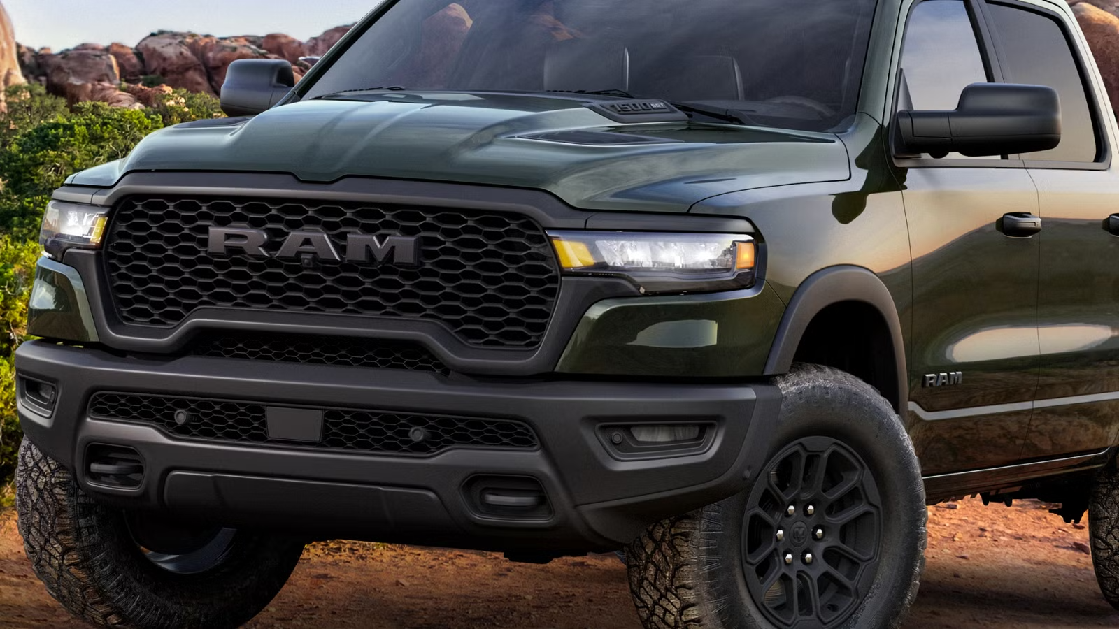 Ram 1500 Rebel X Askere İlham Veren Yeşil Rengiyle Yeniden Geri Döndü