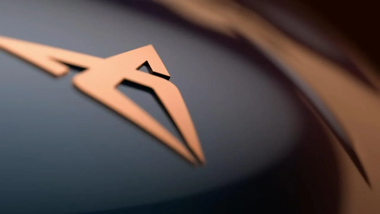 Makyajlı Cupra Born Görseli Sızdı — 5 Mart’ta Resmî Tanıtım