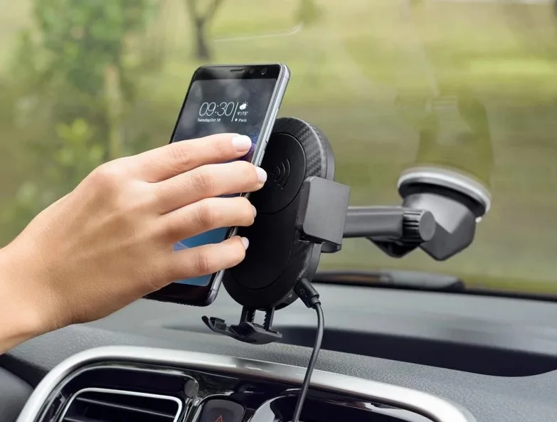 Araçlarda telefon tutucu ve koku yasak mı? Resmi açıklama geldi