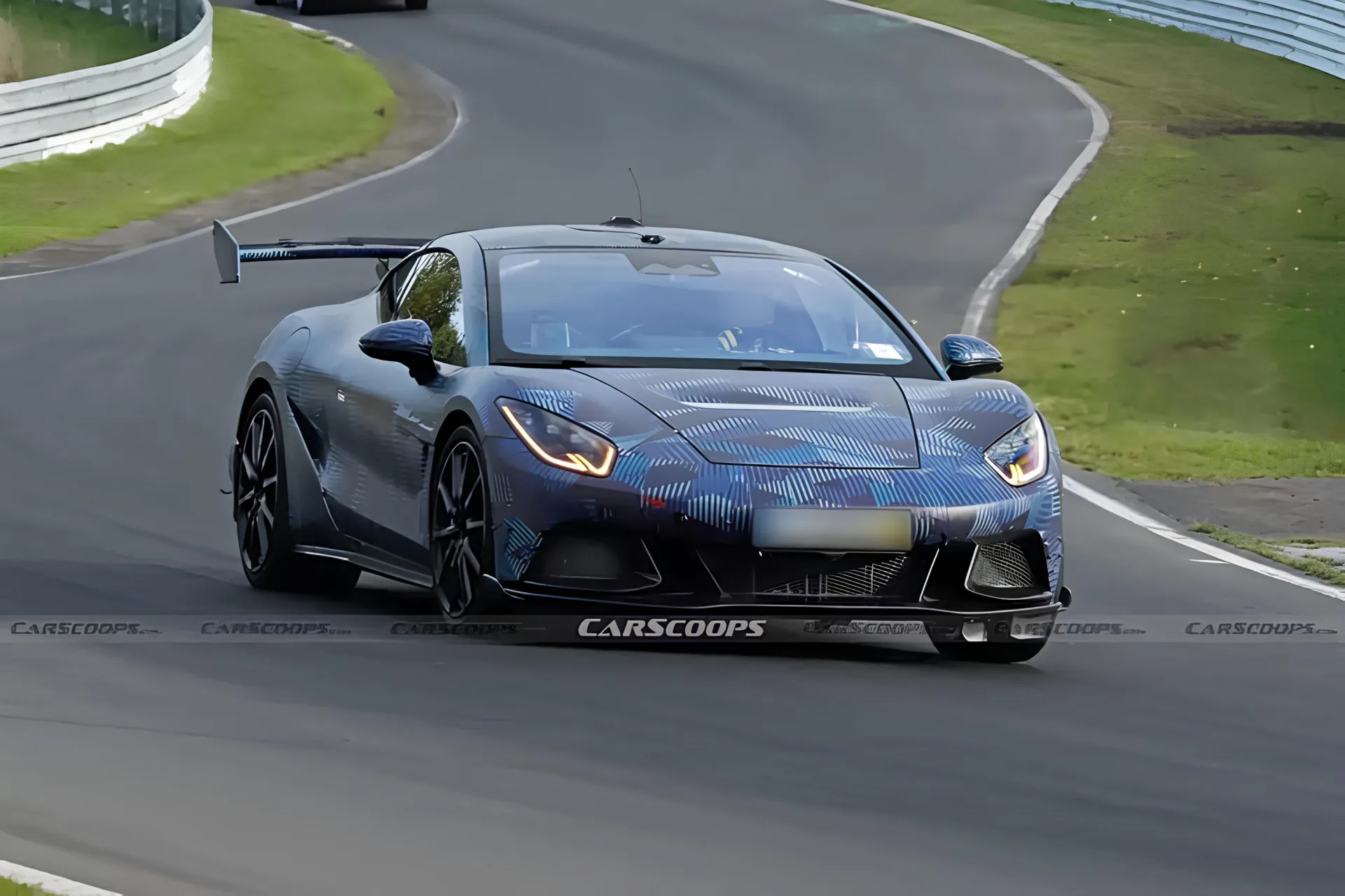 Çinliler Porsche’u Gerçekten Zorlayabilir mi? Denza Z Sahneye Çıkıyor