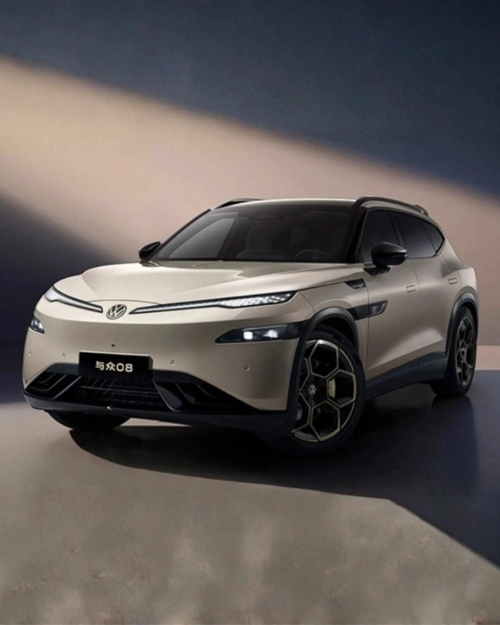 730 KM Menzil Yeterli mi? Volkswagen’ın Dev Elektrikli SUV’u Satışa Çıktı