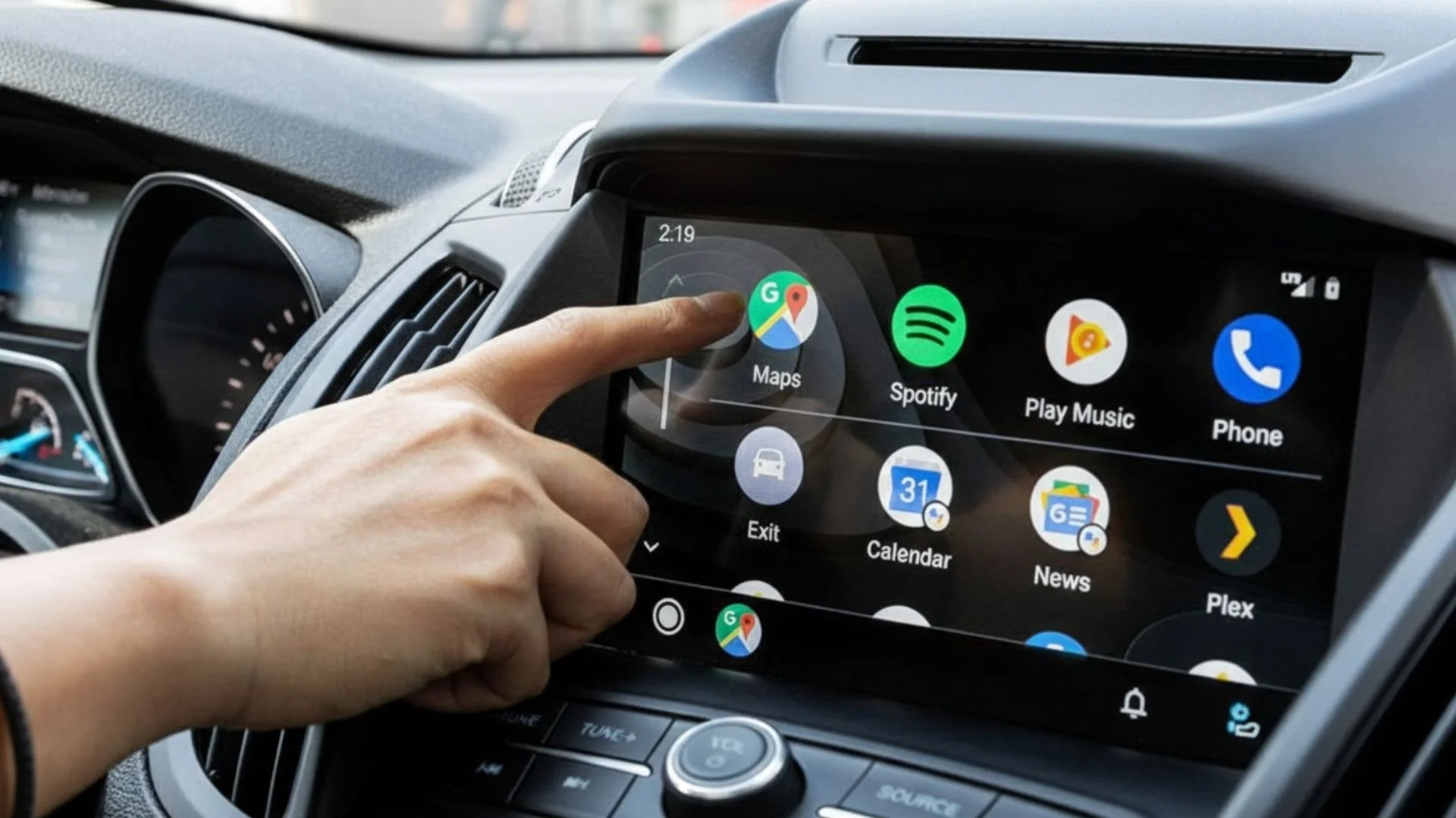 YouTube Resmen Android Auto’ya Geldi — Ama Beklendiği Gibi Değil