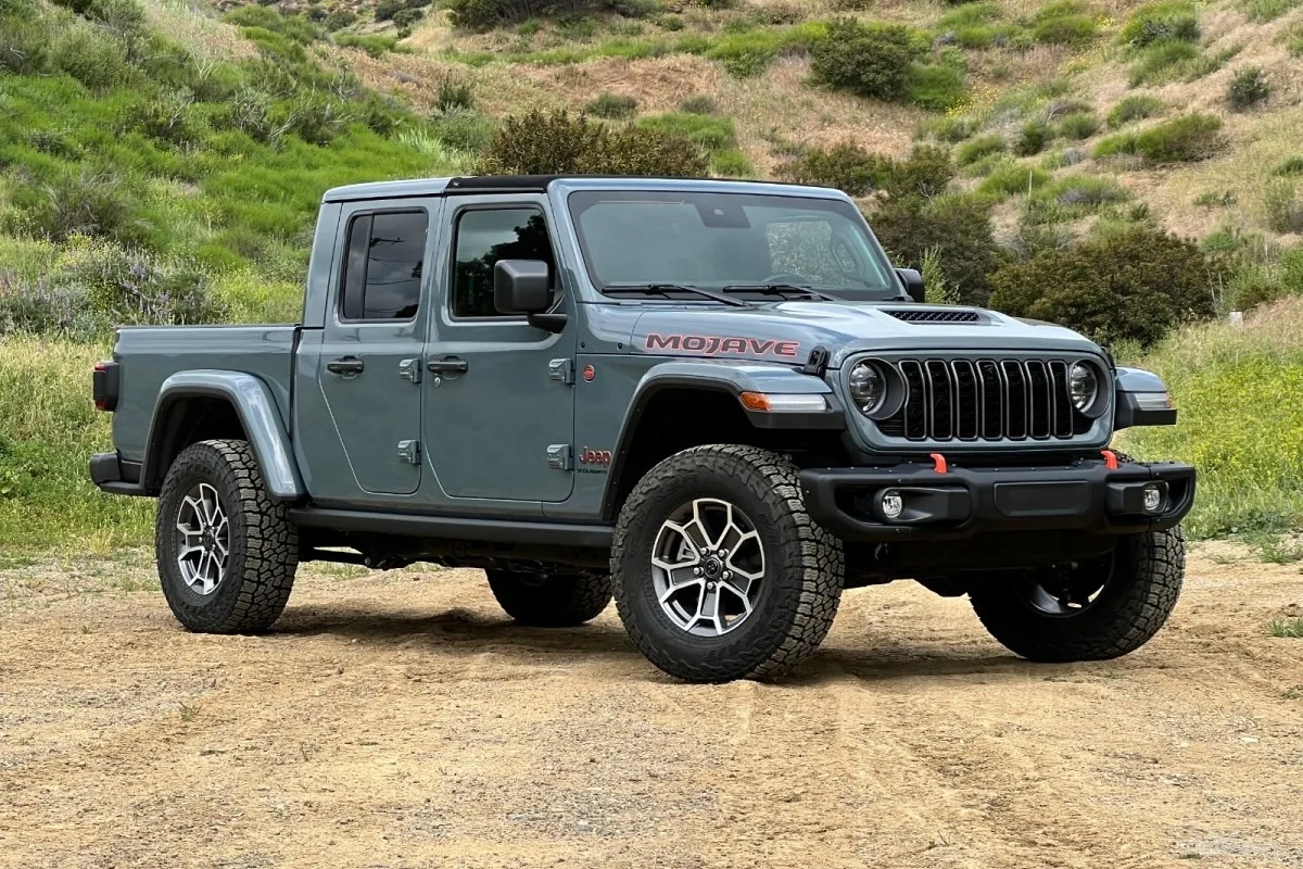 Jeep Gladiator’da Manuel Vites Geri Mi Dönüyor? Sürpriz Gelişme